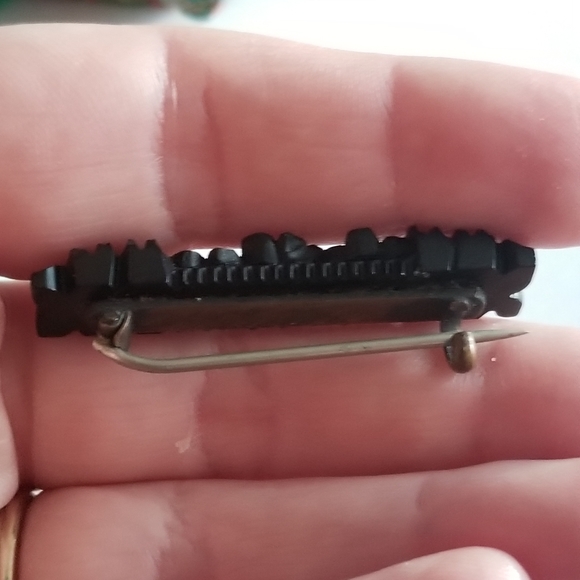 Relisted -Antique Whitby Jet bar pin black carved flowers floral mournin - Picture 8 of 12